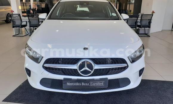 Acheter Occasion Voiture Mercedes‒Benz C–Class Blanc à Beitbridge, Matabeleland South Acheter Occasion Voiture Mercedes‒Benz C–Class Blanc à Beitbridge, Matabeleland South