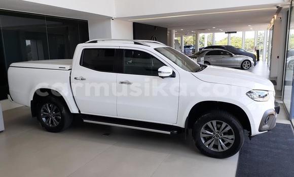 Acheter Occasion Voiture Mercedes‒Benz C–Class Blanc à Beitbridge, Matabeleland South Acheter Occasion Voiture Mercedes‒Benz C–Class Blanc à Beitbridge, Matabeleland South