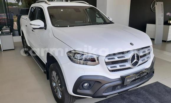 Acheter Occasion Voiture Mercedes‒Benz C–Class Blanc à Beitbridge, Matabeleland South Acheter Occasion Voiture Mercedes‒Benz C–Class Blanc à Beitbridge, Matabeleland South