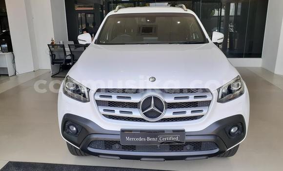 Acheter Occasion Voiture Mercedes‒Benz C–Class Blanc à Beitbridge, Matabeleland South Acheter Occasion Voiture Mercedes‒Benz C–Class Blanc à Beitbridge, Matabeleland South