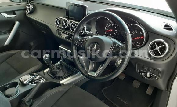 Acheter Occasion Voiture Mercedes‒Benz C–Class Blanc à Beitbridge, Matabeleland South Acheter Occasion Voiture Mercedes‒Benz C–Class Blanc à Beitbridge, Matabeleland South