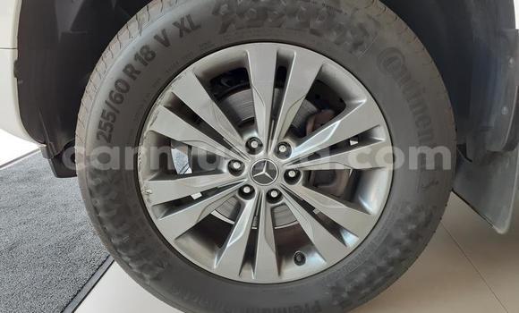 Acheter Occasion Voiture Mercedes‒Benz C–Class Blanc à Beitbridge, Matabeleland South Acheter Occasion Voiture Mercedes‒Benz C–Class Blanc à Beitbridge, Matabeleland South