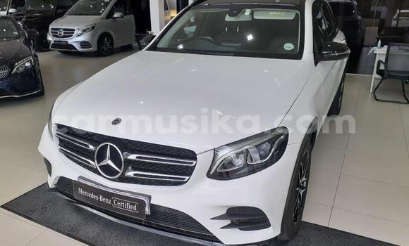 Acheter Occasion Voiture Mercedes‒Benz C-klasse Blanc à Beitbridge, Matabeleland South Acheter Occasion Voiture Mercedes‒Benz C-klasse Blanc à Beitbridge, Matabeleland South