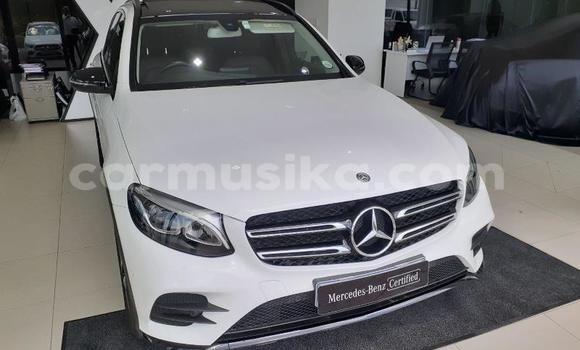 Acheter Occasion Voiture Mercedes‒Benz C-klasse Blanc à Beitbridge, Matabeleland South Acheter Occasion Voiture Mercedes‒Benz C-klasse Blanc à Beitbridge, Matabeleland South