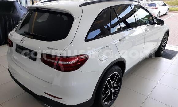 Acheter Occasion Voiture Mercedes‒Benz C-klasse Blanc à Beitbridge, Matabeleland South Acheter Occasion Voiture Mercedes‒Benz C-klasse Blanc à Beitbridge, Matabeleland South