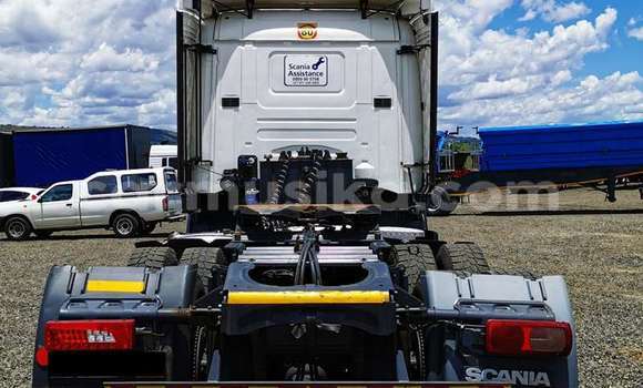 Buy Used Scania R420 White Truck in Beitbridge in Matabeleland South Buy Used Scania R420 White Truck in Beitbridge in Matabeleland South