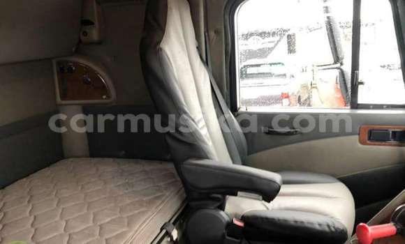 Tenga Tsaru International 7600i Tsvuku Rori in Beitbridge in Matabeleland South Tenga Tsaru International 7600i Tsvuku Rori in Beitbridge in Matabeleland South