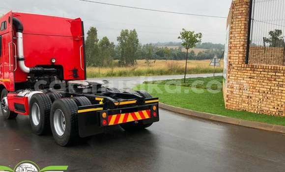 Tenga Tsaru International 7600i Tsvuku Rori in Beitbridge in Matabeleland South Tenga Tsaru International 7600i Tsvuku Rori in Beitbridge in Matabeleland South