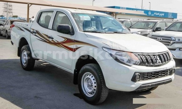 Acheter Import Voiture Mitsubishi L200 Blanc à Import - Dubai, Harare Acheter Import Voiture Mitsubishi L200 Blanc à Import - Dubai, Harare