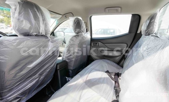 Acheter Import Voiture Mitsubishi L200 Blanc à Import - Dubai, Harare Acheter Import Voiture Mitsubishi L200 Blanc à Import - Dubai, Harare