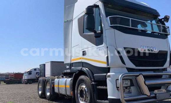 Nunua Ilio tumika Iveco Daily Nyeupe Lori ndani ya Harare nchini Harare