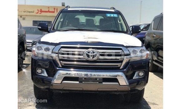 Tenga Imported Toyota Land Cruiser Bhuruu Mota in Import - Dubai in Harare Tenga Imported Toyota Land Cruiser Bhuruu Mota in Import - Dubai in Harare
