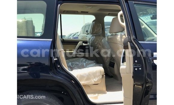 Tenga Imported Toyota Land Cruiser Bhuruu Mota in Import - Dubai in Harare Tenga Imported Toyota Land Cruiser Bhuruu Mota in Import - Dubai in Harare