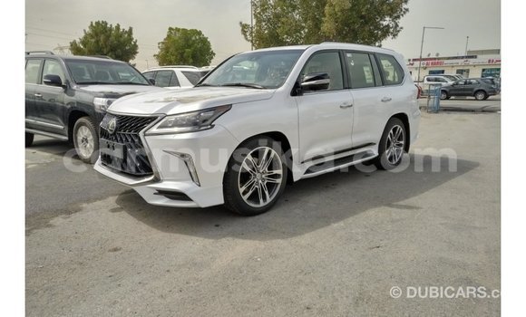 Tenga Imported Lexus LX Chena Mota in Import - Dubai in Harare Tenga Imported Lexus LX Chena Mota in Import - Dubai in Harare