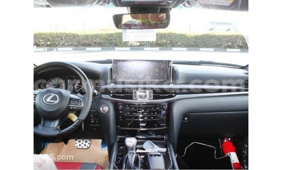 Nunua Imported Lexus LX Nyeupe Gari ndani ya Import - Dubai nchini Harare