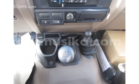 Tenga Imported Toyota Land Cruiser Chena Mota in Import - Dubai in Harare Tenga Imported Toyota Land Cruiser Chena Mota in Import - Dubai in Harare
