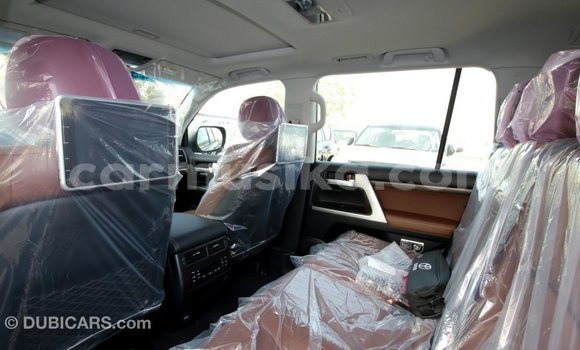 Acheter Import Voiture Toyota Land Cruiser Noir à Import - Dubai, Harare Acheter Import Voiture Toyota Land Cruiser Noir à Import - Dubai, Harare