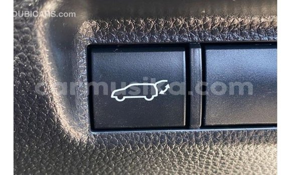 Nunua Imported Toyota HiAce Nyeupe Lori ndani ya Import - Dubai nchini Harare Nunua Imported Toyota HiAce Nyeupe Lori ndani ya Import - Dubai nchini Harare