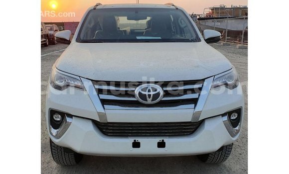 Buy Import Toyota Fortuner White Car in Import - Dubai in Harare Buy Import Toyota Fortuner White Car in Import - Dubai in Harare