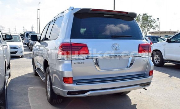 Acheter Import Voiture Toyota Land Cruiser Autre à Import - Dubai, Harare Acheter Import Voiture Toyota Land Cruiser Autre à Import - Dubai, Harare