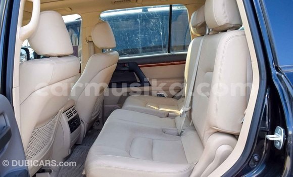 Tenga Imported Toyota Land Cruiser Nhema Mota in Import - Dubai in Harare Tenga Imported Toyota Land Cruiser Nhema Mota in Import - Dubai in Harare