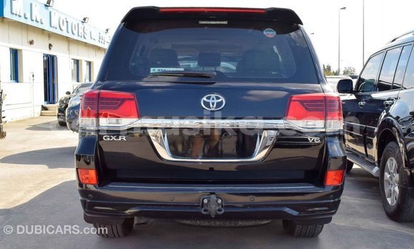 Tenga Imported Toyota Land Cruiser Nhema Mota in Import - Dubai in Harare Tenga Imported Toyota Land Cruiser Nhema Mota in Import - Dubai in Harare