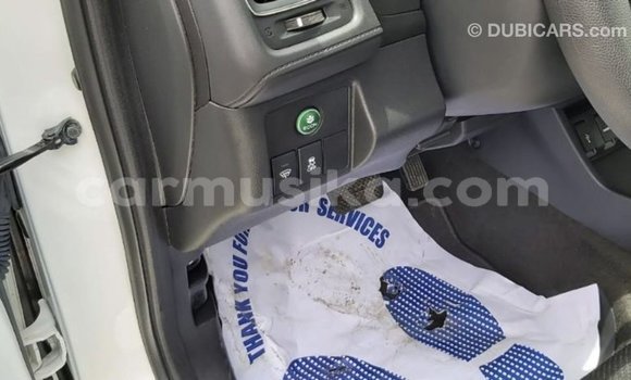 Acheter Import Moto Honda C Blanc à Import - Dubai, Harare Acheter Import Moto Honda C Blanc à Import - Dubai, Harare