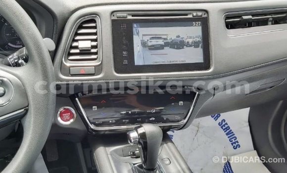 Acheter Import Moto Honda C Blanc à Import - Dubai, Harare Acheter Import Moto Honda C Blanc à Import - Dubai, Harare