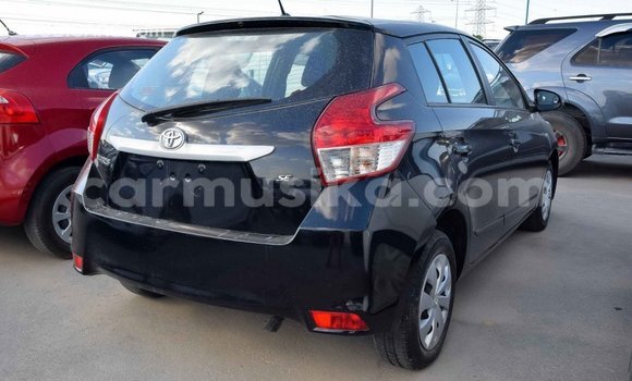 Acheter Import Voiture Toyota Yaris Noir à Import - Dubai, Harare Acheter Import Voiture Toyota Yaris Noir à Import - Dubai, Harare