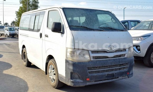 Tenga Imported Toyota Hiace Chena Mota in Import - Dubai in Harare Tenga Imported Toyota Hiace Chena Mota in Import - Dubai in Harare