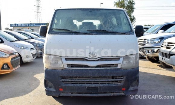 Tenga Imported Toyota Hiace Chena Mota in Import - Dubai in Harare Tenga Imported Toyota Hiace Chena Mota in Import - Dubai in Harare