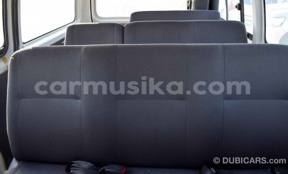 Tenga Imported Toyota Hiace Chena Mota in Import - Dubai in Harare Tenga Imported Toyota Hiace Chena Mota in Import - Dubai in Harare