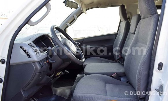 Tenga Imported Toyota Hiace Chena Mota in Import - Dubai in Harare Tenga Imported Toyota Hiace Chena Mota in Import - Dubai in Harare