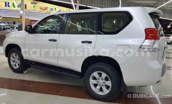 Nunua Imported Toyota Prado Nyeupe Gari ndani ya Import - Dubai nchini Harare Nunua Imported Toyota Prado Nyeupe Gari ndani ya Import - Dubai nchini Harare