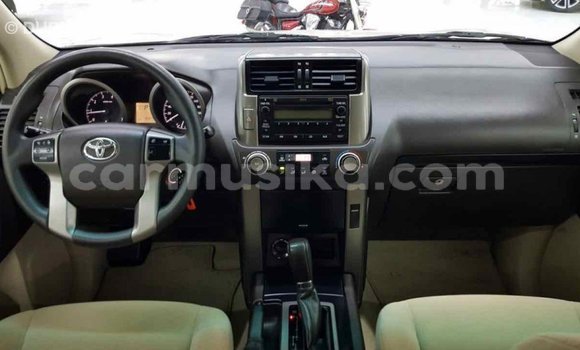 Nunua Imported Toyota Prado Nyeupe Gari ndani ya Import - Dubai nchini Harare Nunua Imported Toyota Prado Nyeupe Gari ndani ya Import - Dubai nchini Harare