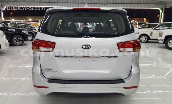 Nunua Imported Kia Carnival Nyingine Gari ndani ya Import - Dubai nchini Harare Nunua Imported Kia Carnival Nyingine Gari ndani ya Import - Dubai nchini Harare