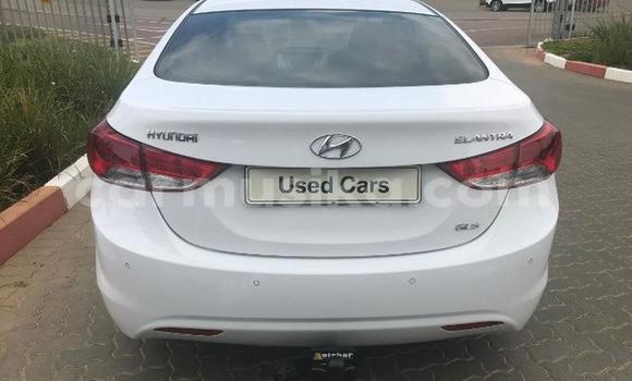 Acheter Occasion Voiture Hyundai Accent Blanc à Beitbridge, Matabeleland South Acheter Occasion Voiture Hyundai Accent Blanc à Beitbridge, Matabeleland South
