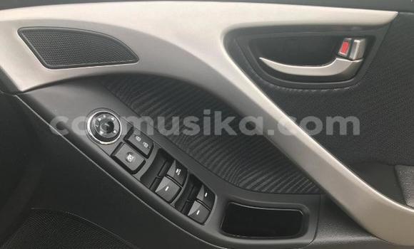 Acheter Occasion Voiture Hyundai Accent Blanc à Beitbridge, Matabeleland South Acheter Occasion Voiture Hyundai Accent Blanc à Beitbridge, Matabeleland South