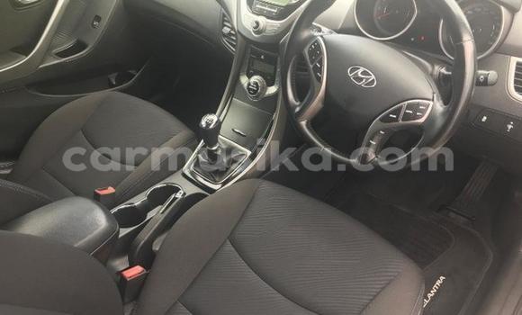 Acheter Occasion Voiture Hyundai Accent Blanc à Beitbridge, Matabeleland South Acheter Occasion Voiture Hyundai Accent Blanc à Beitbridge, Matabeleland South