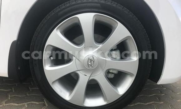 Acheter Occasion Voiture Hyundai Accent Blanc à Beitbridge, Matabeleland South Acheter Occasion Voiture Hyundai Accent Blanc à Beitbridge, Matabeleland South