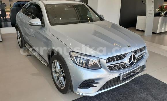 Nunua Ilio tumika Mercedes‒Benz C–Class Kijani Gari ndani ya Beitbridge nchini Matabeleland Kusini Nunua Ilio tumika Mercedes‒Benz C–Class Kijani Gari ndani ya Beitbridge nchini Matabeleland Kusini