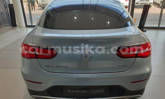 Nunua Ilio tumika Mercedes‒Benz C–Class Kijani Gari ndani ya Beitbridge nchini Matabeleland Kusini Nunua Ilio tumika Mercedes‒Benz C–Class Kijani Gari ndani ya Beitbridge nchini Matabeleland Kusini