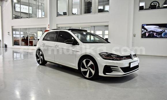 Acheter Occasion Voiture Volkswagen Golf GTI Blanc à Beitbridge, Matabeleland South Acheter Occasion Voiture Volkswagen Golf GTI Blanc à Beitbridge, Matabeleland South