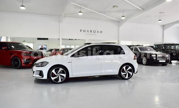 Acheter Occasion Voiture Volkswagen Golf GTI Blanc à Beitbridge, Matabeleland South Acheter Occasion Voiture Volkswagen Golf GTI Blanc à Beitbridge, Matabeleland South