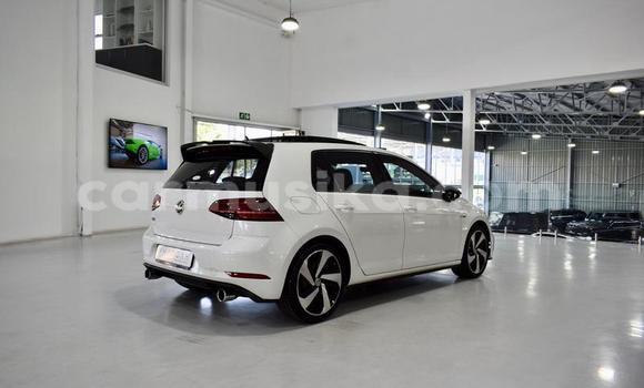 Acheter Occasion Voiture Volkswagen Golf GTI Blanc à Beitbridge, Matabeleland South Acheter Occasion Voiture Volkswagen Golf GTI Blanc à Beitbridge, Matabeleland South