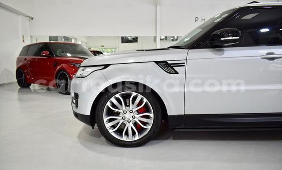 Tenga Tsaru Land Rover Range Rover Sirivha Mota in Beitbridge in Matabeleland South Tenga Tsaru Land Rover Range Rover Sirivha Mota in Beitbridge in Matabeleland South