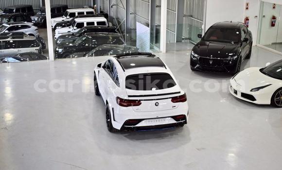 Tenga Tsaru Mercedes‒Benz GL–Class Chena Mota in Beitbridge in Matabeleland South Tenga Tsaru Mercedes‒Benz GL–Class Chena Mota in Beitbridge in Matabeleland South