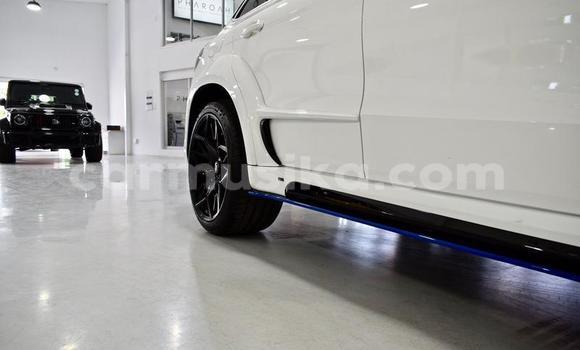 Tenga Tsaru Mercedes‒Benz GL–Class Chena Mota in Beitbridge in Matabeleland South Tenga Tsaru Mercedes‒Benz GL–Class Chena Mota in Beitbridge in Matabeleland South