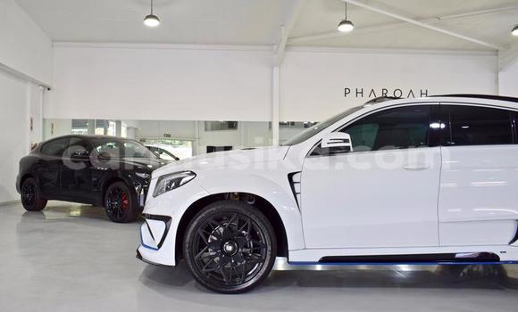 Tenga Tsaru Mercedes‒Benz GL–Class Chena Mota in Beitbridge in Matabeleland South Tenga Tsaru Mercedes‒Benz GL–Class Chena Mota in Beitbridge in Matabeleland South