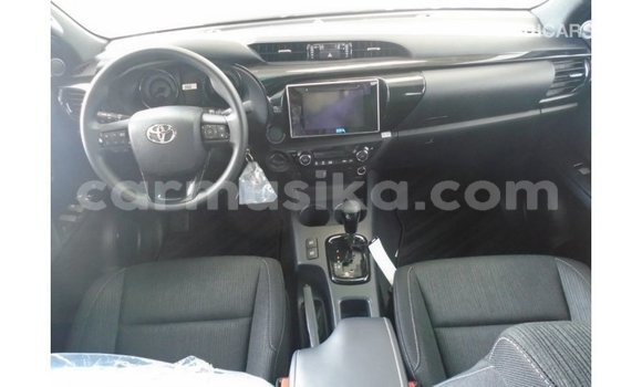 Tenga Imported Toyota Hilux Chena Mota in Import - Dubai in Harare Tenga Imported Toyota Hilux Chena Mota in Import - Dubai in Harare